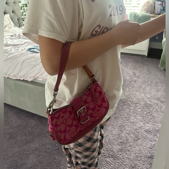 Coach Vintage Pink hand/shoulder bag - Picture 2 of 6
